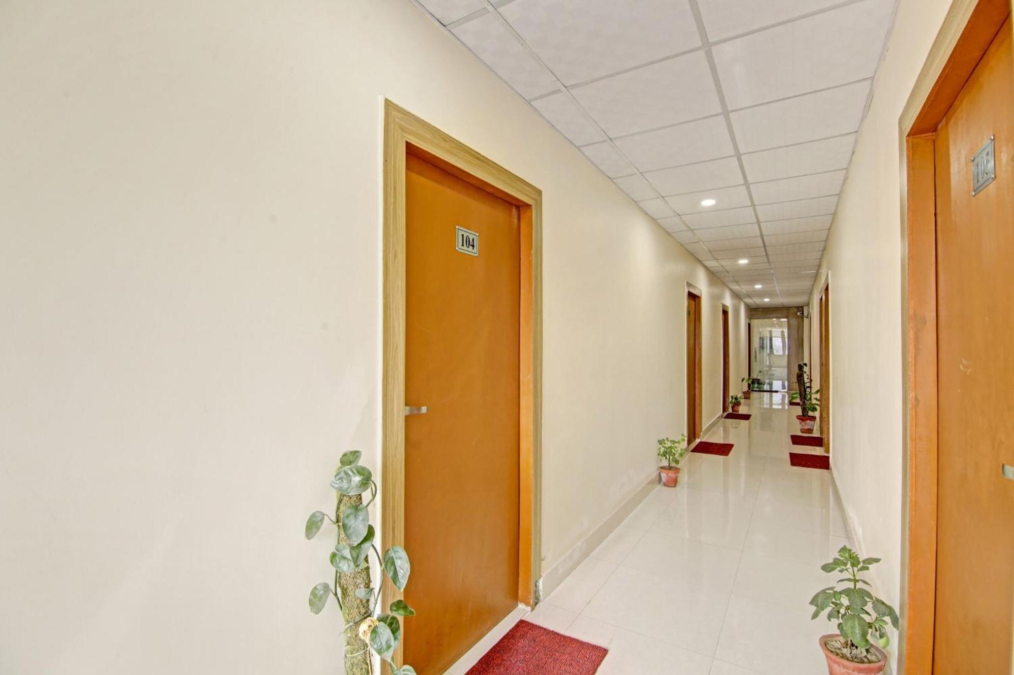 Oyo Flagship 80772 Hotel The Grand Rdc Ghaziabád Exteriér fotografie
